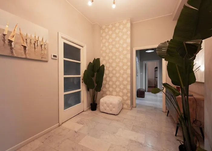 아파트 Luxury Center - Next To The Sea- Aria Condizionata - Free Parking *