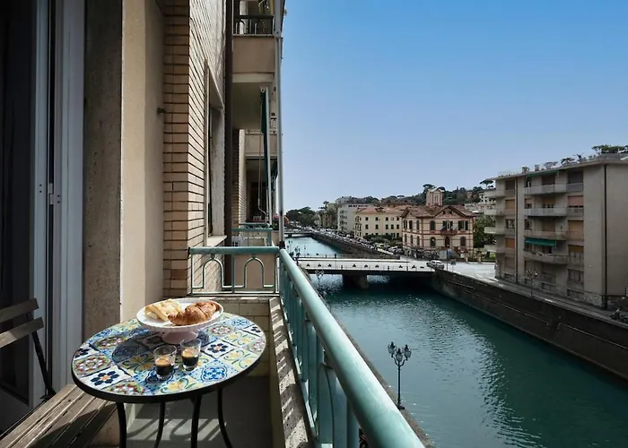 Luxury Center - Next To The Sea- Aria Condizionata - Free Parking 아파트 라팔로