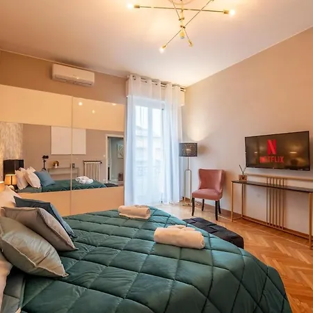 Apartment Luxury Center - Next To The Sea- Aria Condizionata - Free Parking *