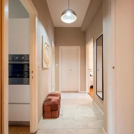 Luxury Center - Next To The Sea- Aria Condizionata - Free Parking Lägenhet *