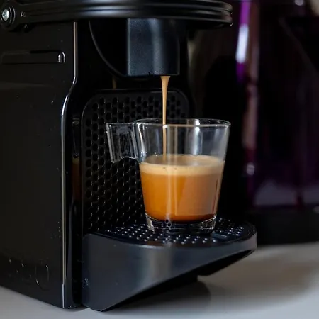 Luxury Center - Next To The Sea- Aria Condizionata - Free Parking Lägenhet
